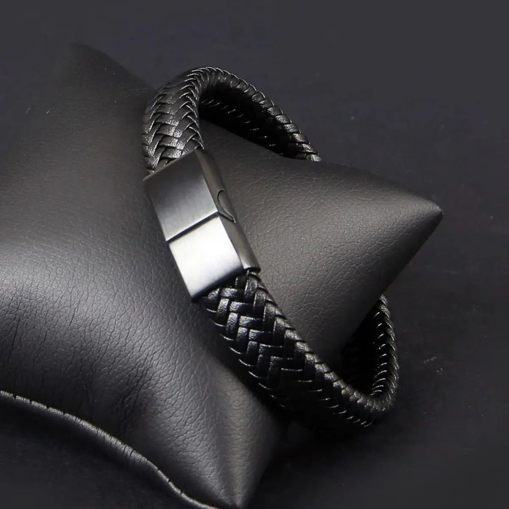 Retro Men's Leather Open Bangle, Simple Multi-Size Woven Leather Hand