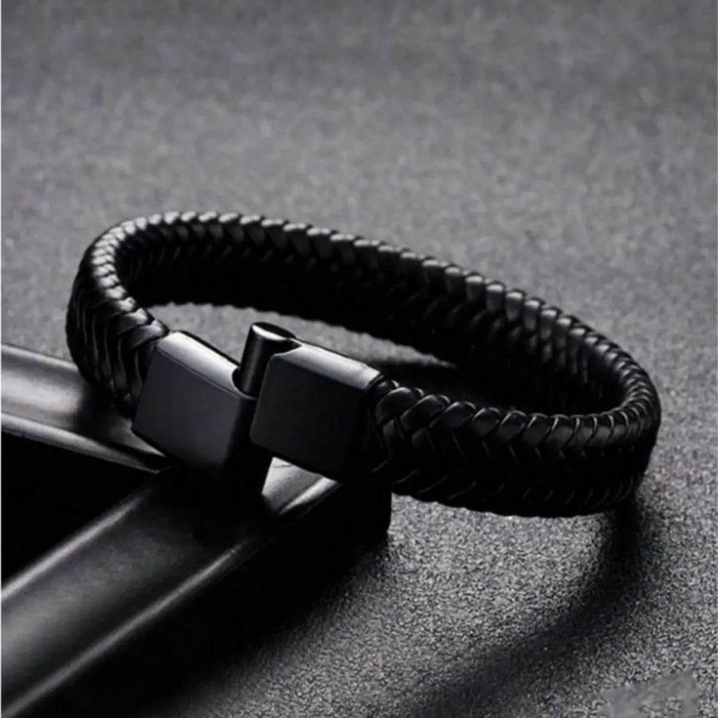 Retro Men's Leather Open Bangle, Simple Multi-Size Woven Leather Hand