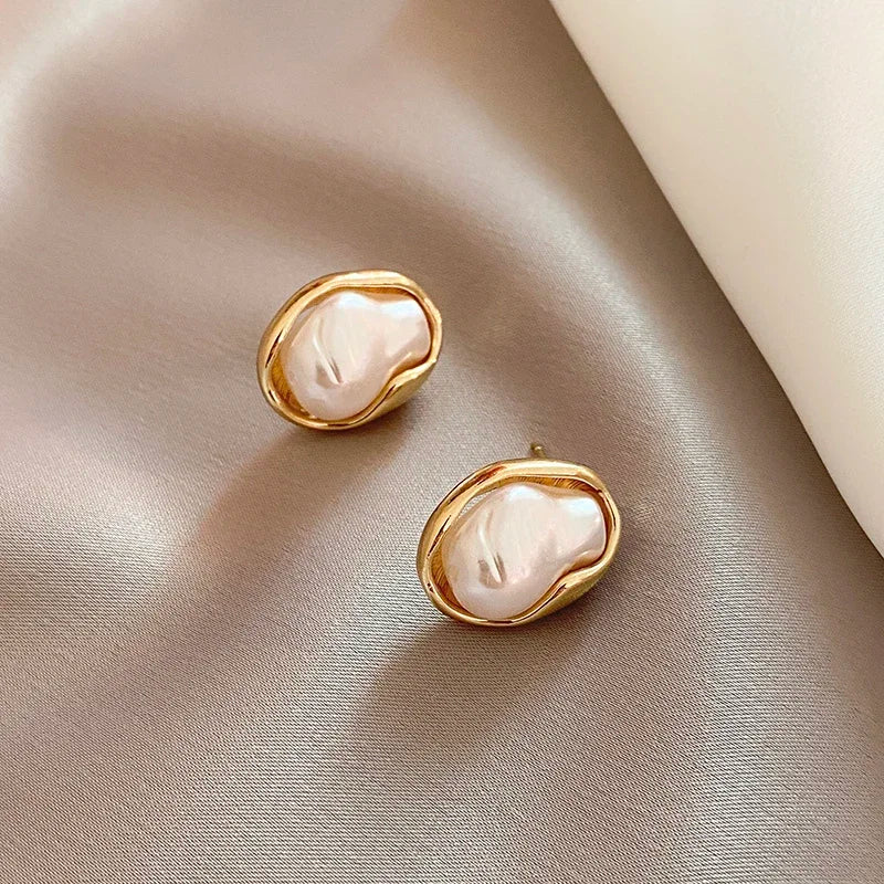 2024 New Fashion Metal Irregular Pearl Stud Earrings For Women Elegant