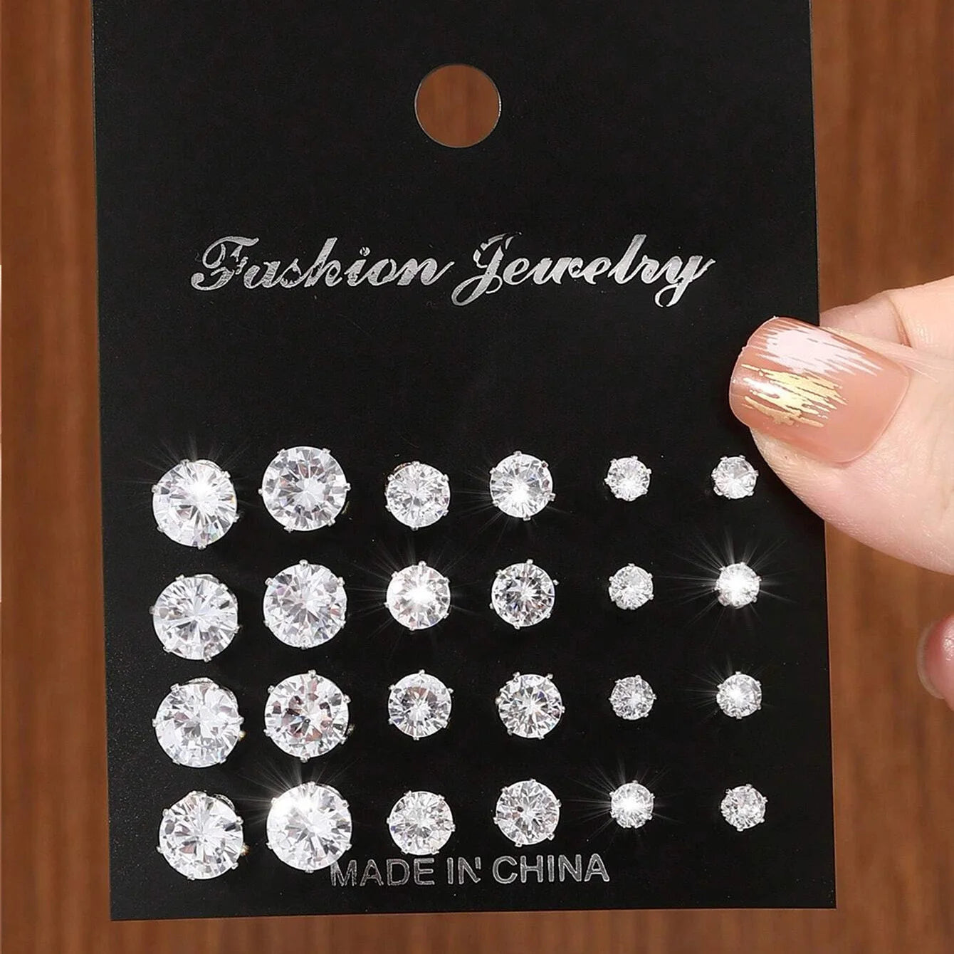 12 Pairs Of Luxurious, Simple, Shiny, And Caring Zirconia Decorative