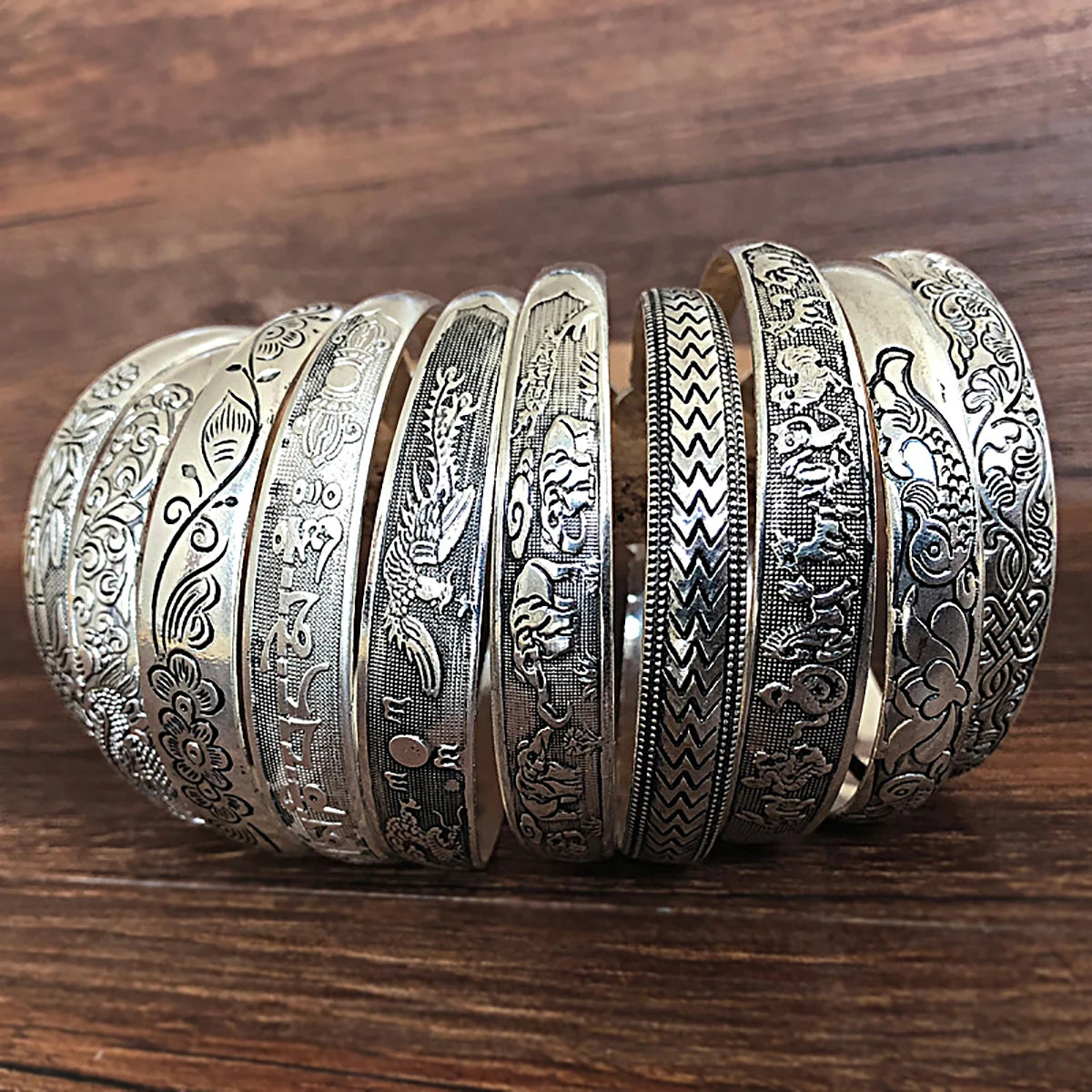 New Retro Cuff Bracelets Tibetan Silver Metal Carving Fish Elephant
