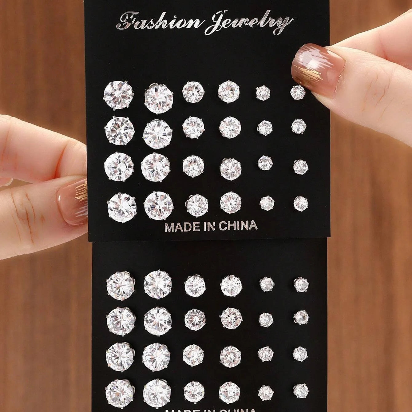 12 Pairs Of Luxurious, Simple, Shiny, And Caring Zirconia Decorative