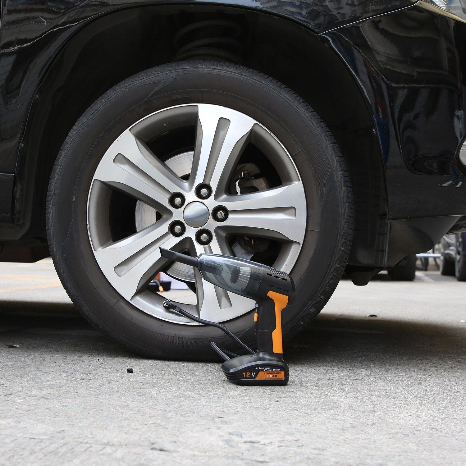 4 In 1 Cordless Car Vacuum Cleaner and Tire Inflator with LED Light